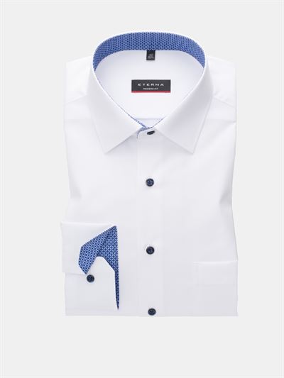 Eterna hvid Chambray skjorte med mørke knapper og alm. Kent krave. Modern Fit 30333 00 X15P